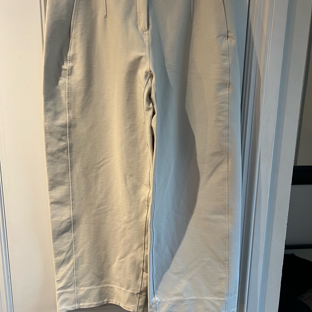 Women’s Lululemon Cream Pants